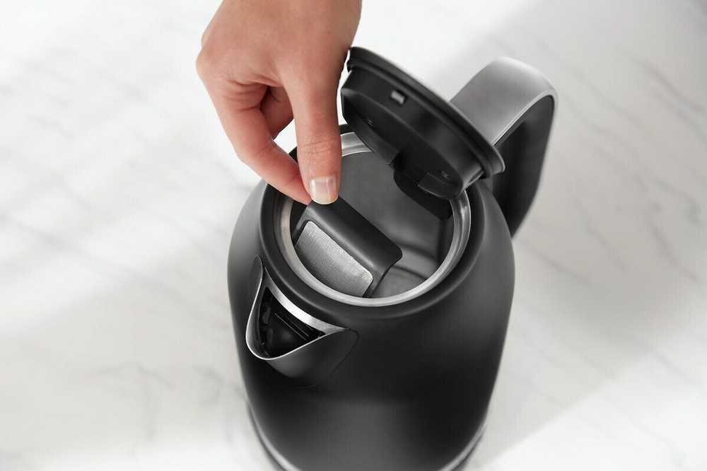 Virdulys KitchenAid 5KEK1701EBM vedenkeitin, mattamusta