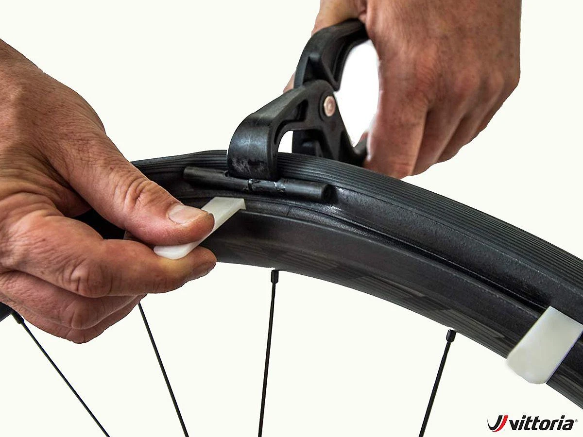 Vittoria Tubeless Road Kit, M (27–29 mm)