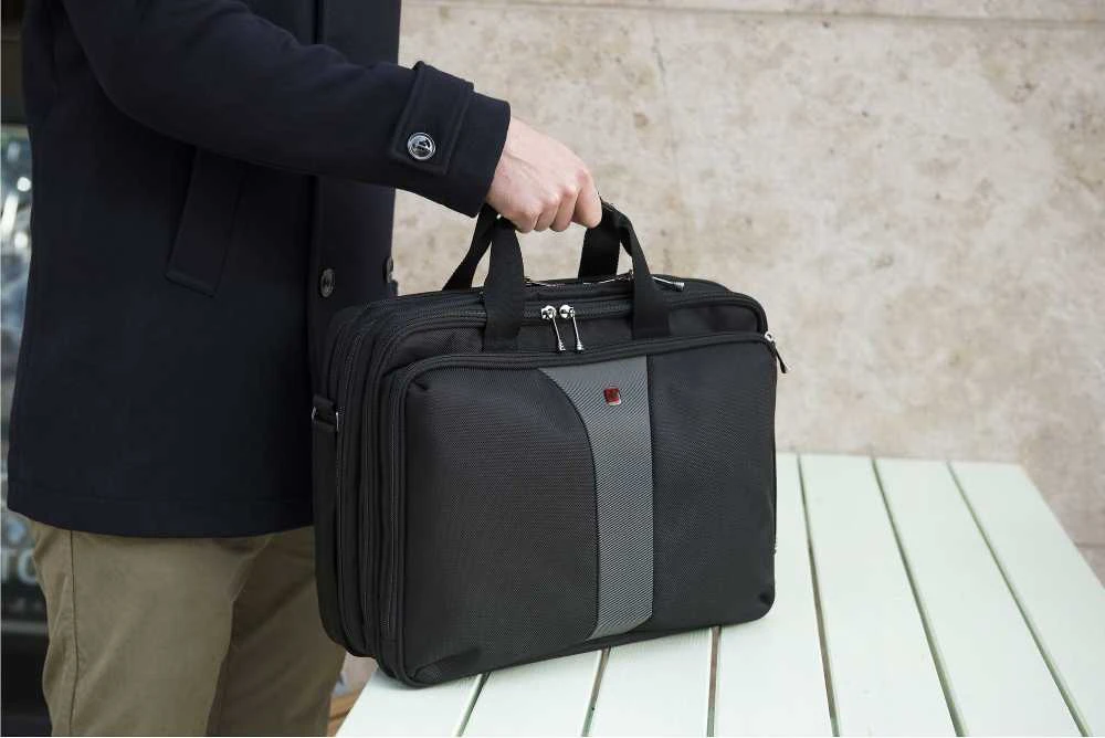 Rucksack for laptop WENGER legacy 600648 (16", juodos spalvos)