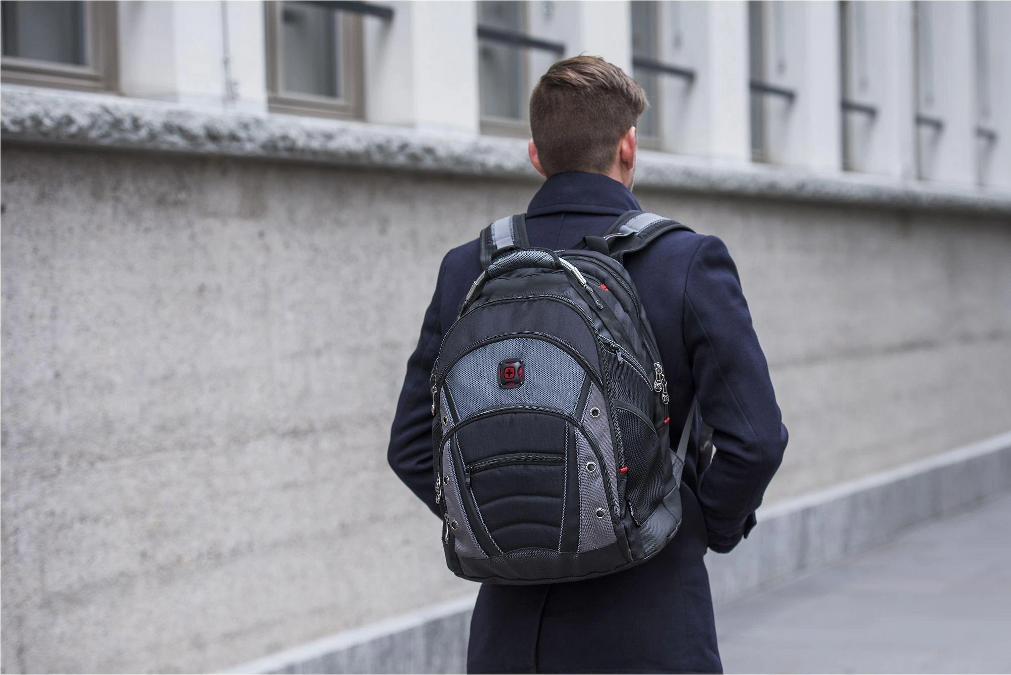 Rucksack for laptop WENGER synergy 600635 (16", juodos spalvos)
