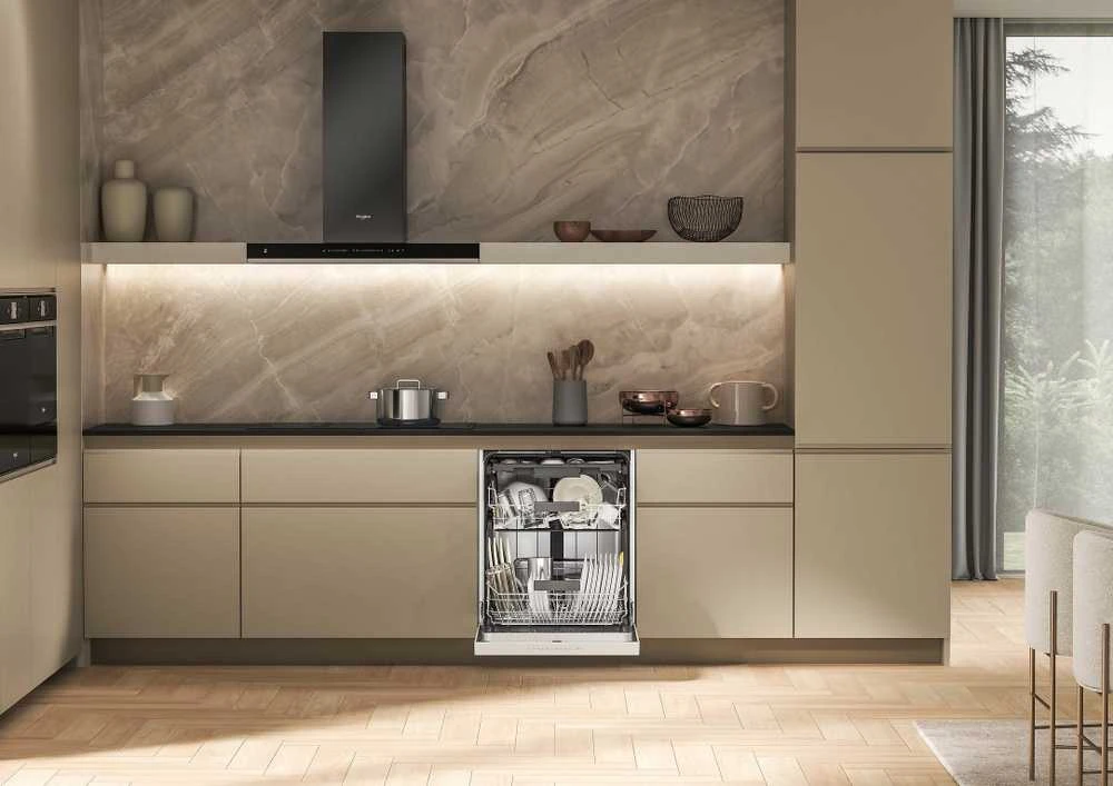 Indaplovė Whirlpool W7U HP33 astianpesukone, valkoinen
