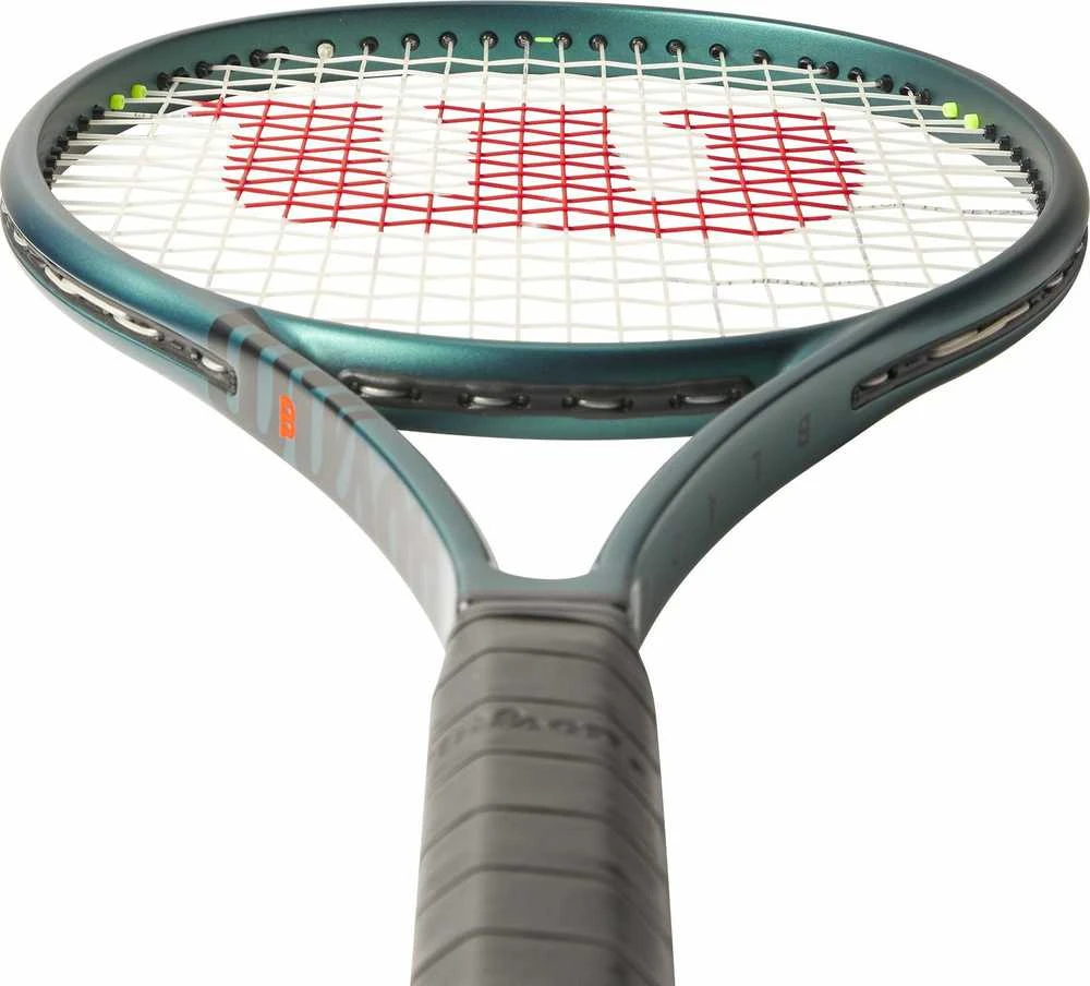 WILSON BLADE 98 (18X20) V9 teniso raketė (Dydis: 3 )