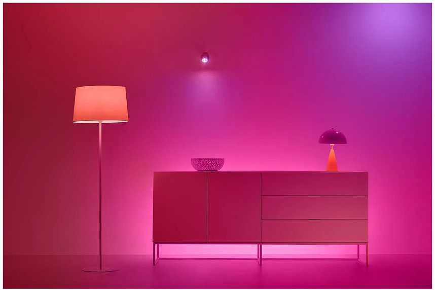 WiZ lempučių rinkinys - 8,8 W, 2200–6500 K (RGB), A60, E27, 3 vnt.