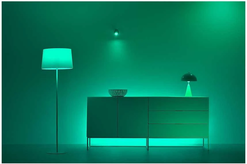 WiZ lempučių rinkinys - 8,8 W, 2200–6500 K (RGB), A60, E27, 3 vnt.