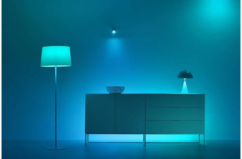 WiZ,Luster E27,4,9W,2200-6500 (RGB),P45,E27,1vnt šviesos šaltinis