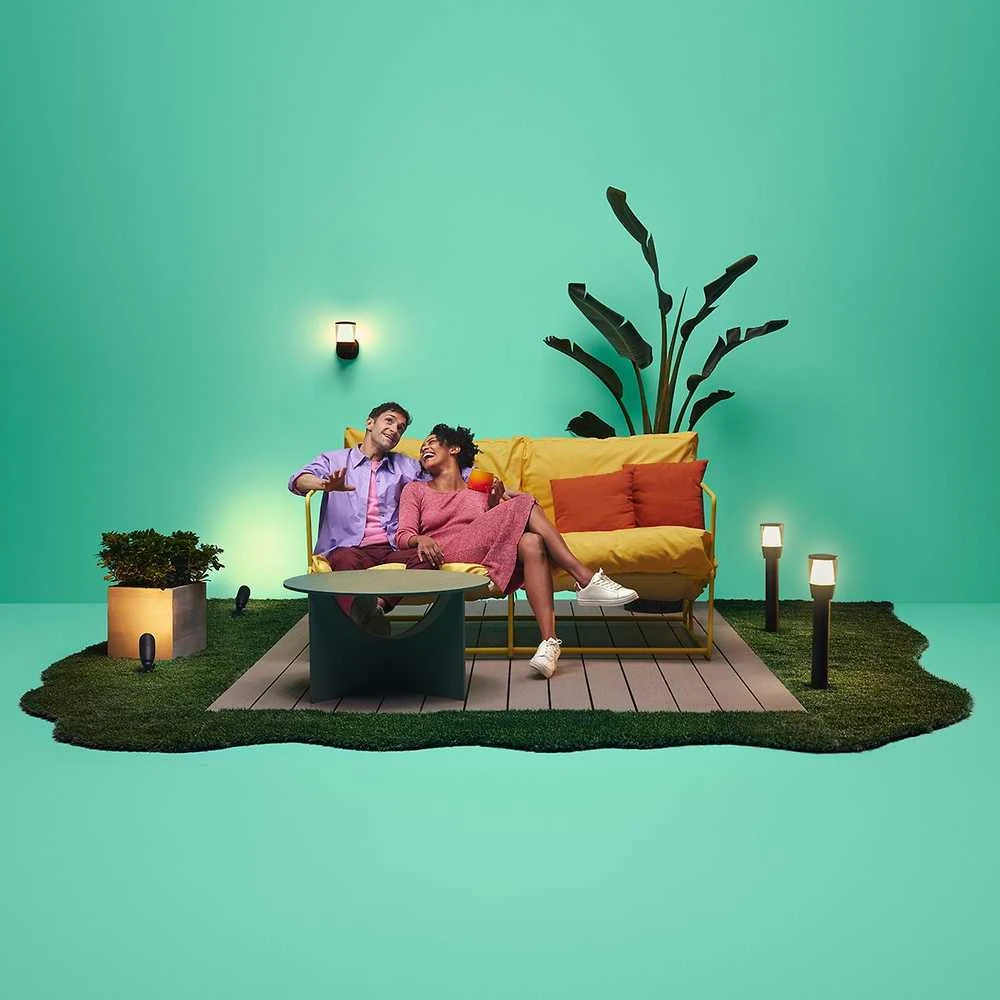 Sieninis lauko šviestuvas WiZ Smart WiFi 8,5 W | 2700–5000 K (RGB)