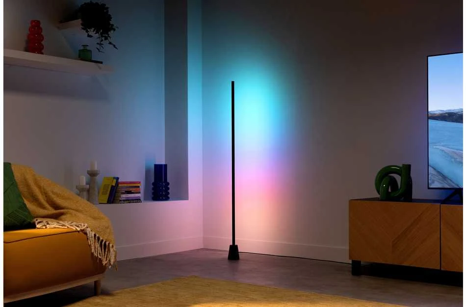 Wiz Gradientinis toršeras RGB „Bluetooth“ Matter juodas - Vieda lampa 929004732801 (8719514865273)