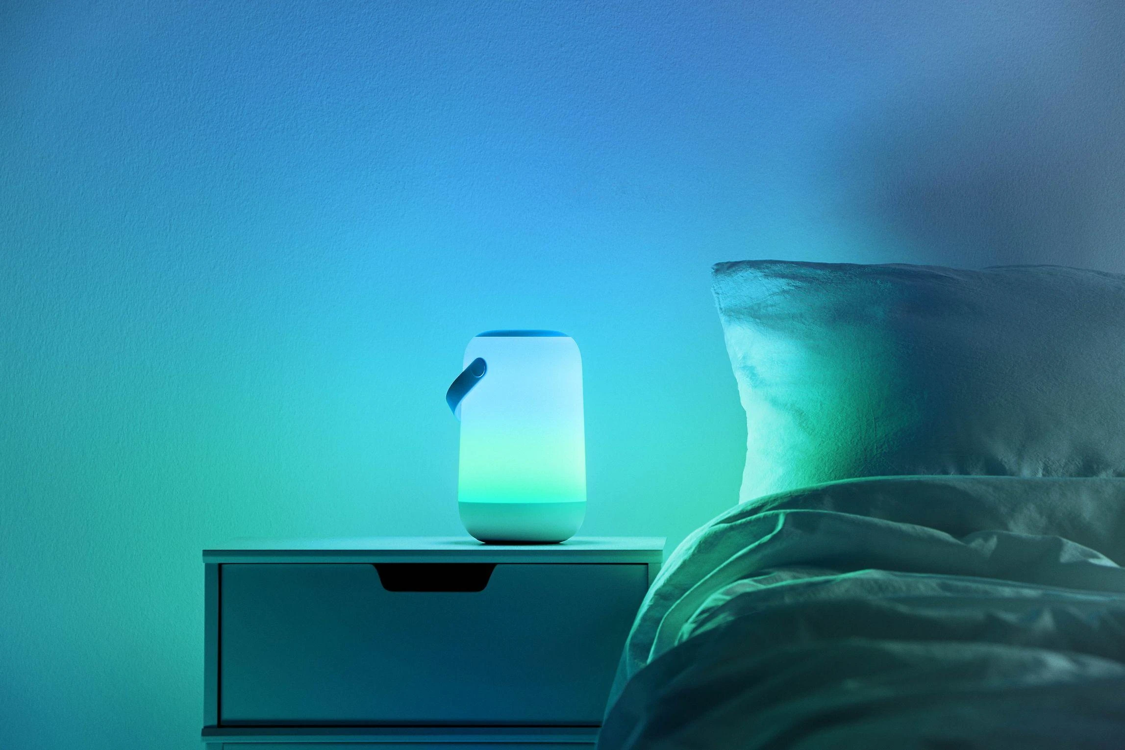 WiZ Mobile įkraunamas,13,5W,2200-6500 (RGB),IP20,baltas