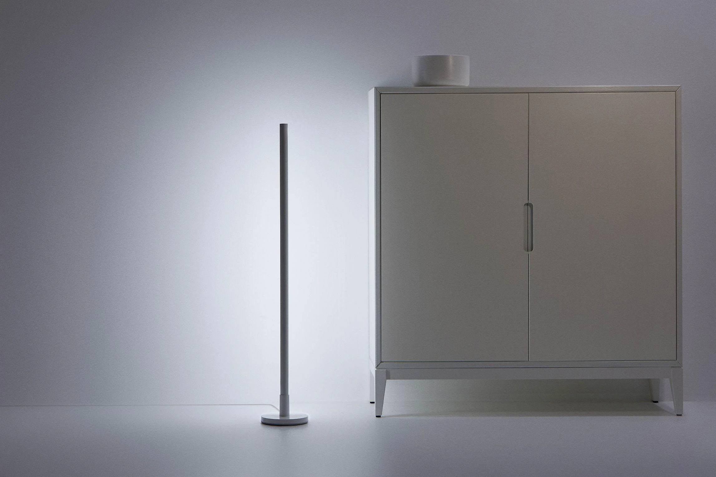 WIZ WI-FI BLE POLE FLOOR LIGHT EU