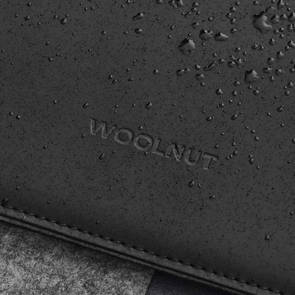 Woolnut Coated Folio -suojatasku 16 MacBook Pro, musta
