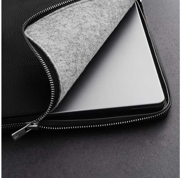 Woolnut Leather Folio -suojatasku 16 MacBook Pro, musta