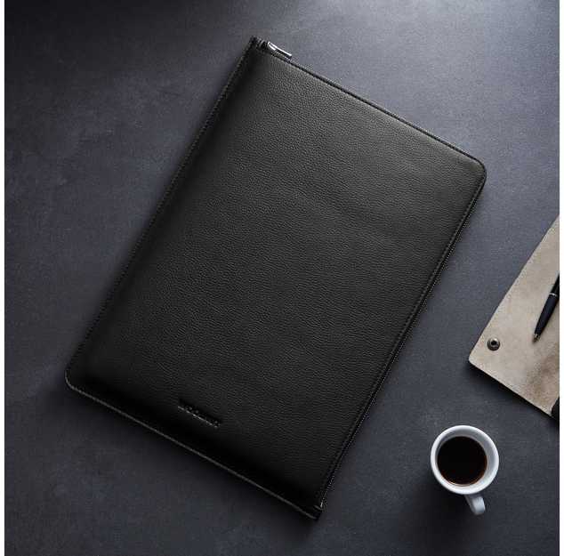 Woolnut Leather Folio -suojatasku 16 MacBook Pro, musta