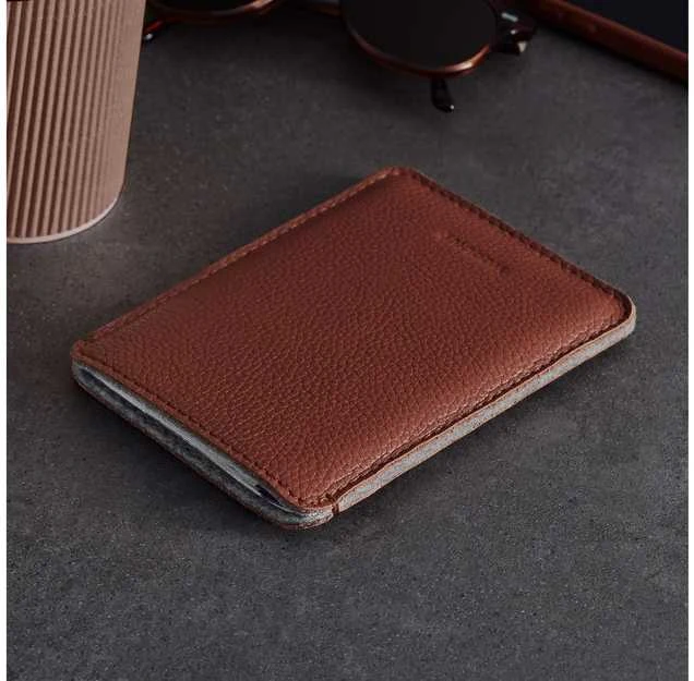 Woolnut Leather Sleeve for Passports -passitasku, konjakki