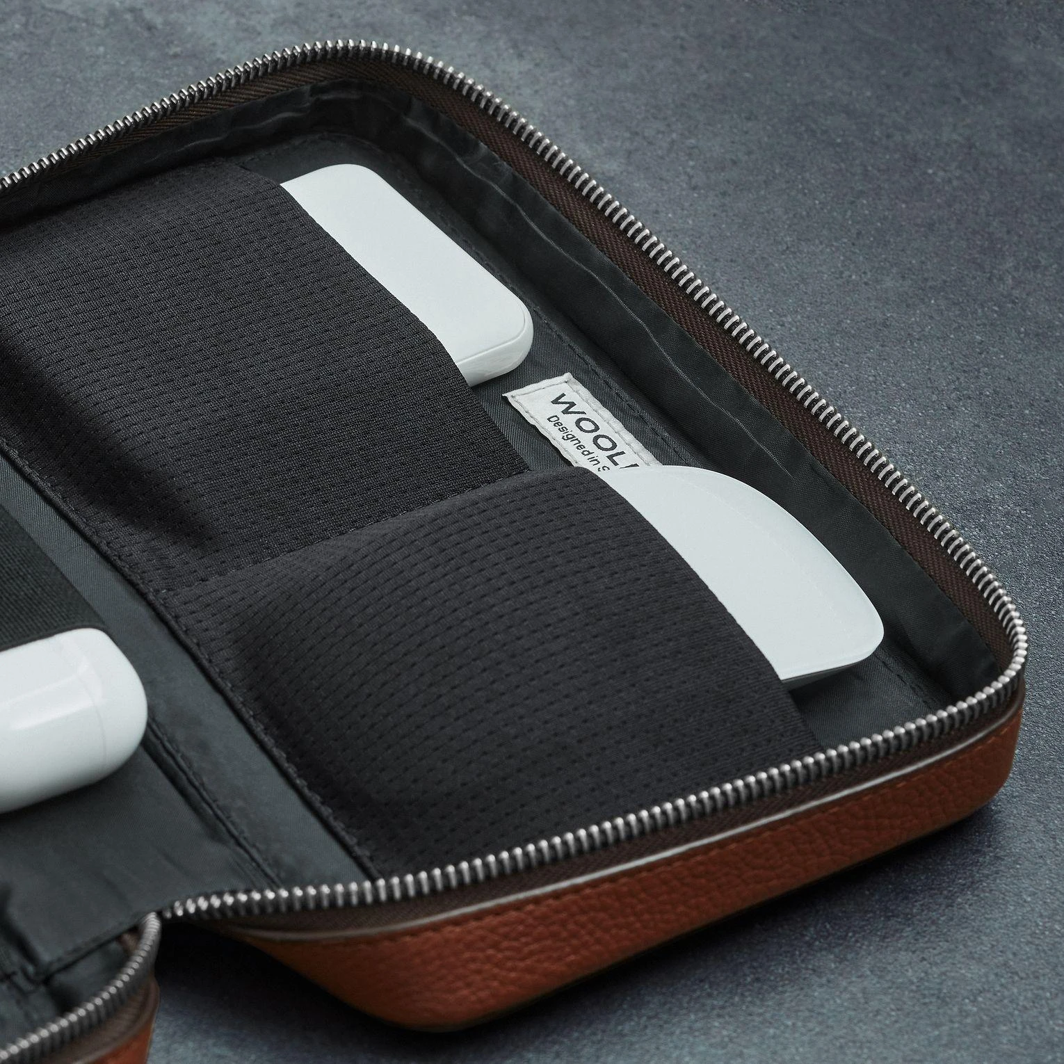 Dėklas na tabletė Woolnut WOOLNUT Leather Tech Organizer Cognac Brown
