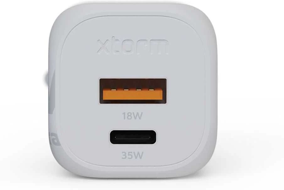 „Xtorm“ – 35 W „GaN2 Ultra“ namų įkroviklis, USB-C PD/USB-A, baltas