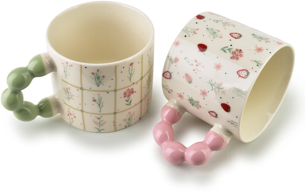 Affek Design NARIA Puodelis 350ml 9x14x8cm truskawki