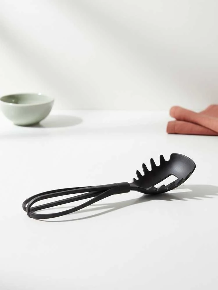 Mondex ŁYŻKA DO SPAGHETTI Juoda PBT