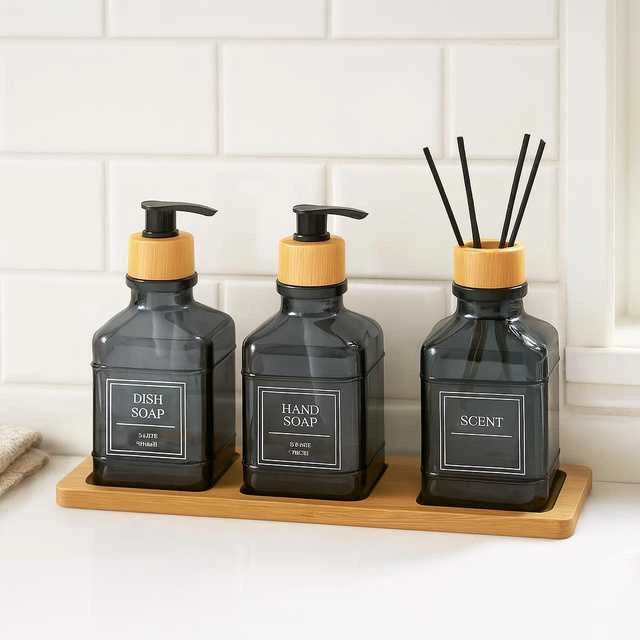 Bathroom Solutions Bamboo Vonios kambario komplektas su stikliniu difuzoriumi ir bambuko padėklu REN