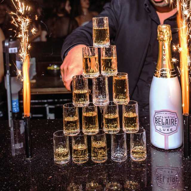 CLUB Nr.7 superglass akiniai, 4 x 40 ml, KOZIOL
