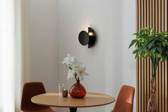 Atmosphera Lamp Juodas palėpės sieninis šviestuvas MYSTI, aukštis 30,5 cm