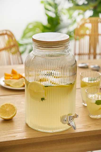 Nežinomas Indas su čiaupu. Stiklinis. 6 l