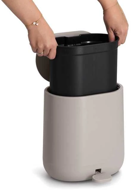 Šiukšliadėžė su pedalu ir lėtai užsidarančiu dangčiu ZELLER, 6 l