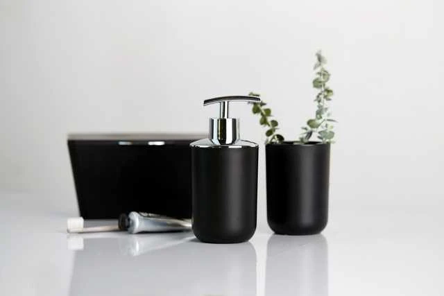 SOAP Dispenser BRASIL, juodas, 320 ml, WENKO