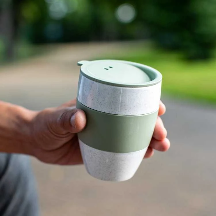 Koziol Terminis puodelis AROMA TO GO 2.0 ekologiškas žalias