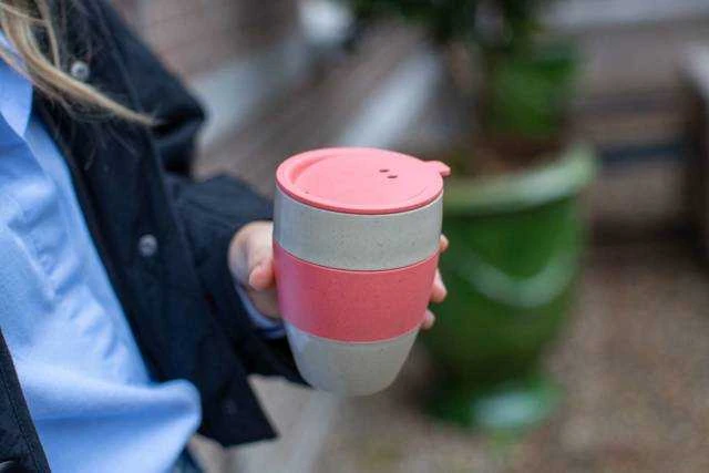 Koziol Terminis puodelis AROMA TO GO 2.0 ekologiškas žalias
