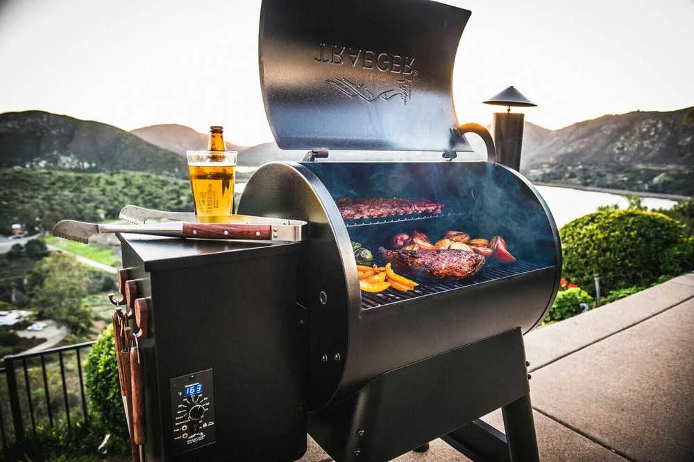 Granulinė rūkykla-grilis TRAEGER PRO 22 Mėlyna (Gen 1)