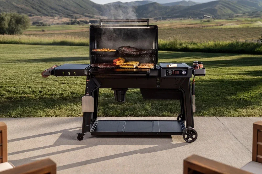 Granulinis grilis - rūkykla Traeger Woodridge Pro