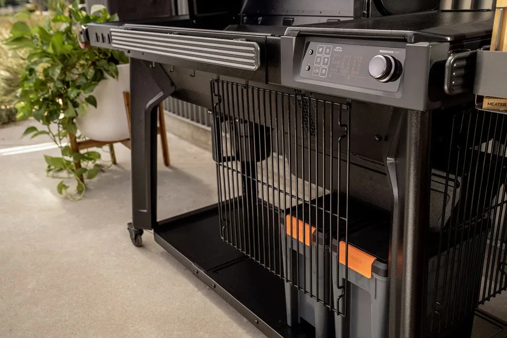 Granulinis grilis - rūkykla Traeger Woodridge Pro