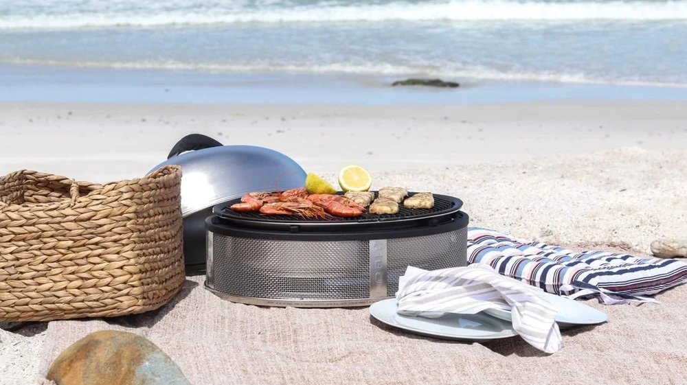 Kelioninis / pikniko anglinis grilis COBB Supreme 2.0 kartu su Griddle+ kepimo plokštuma