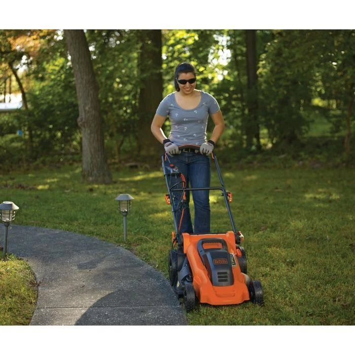Black & Decker Juodas & Decker Vejapjovė Juodas & Decker LM2000-QS; 2000 W; elektrinė