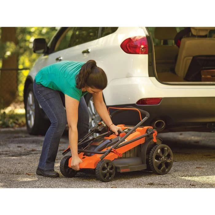 Black & Decker Juodas & Decker Vejapjovė Juodas & Decker LM2000-QS; 2000 W; elektrinė