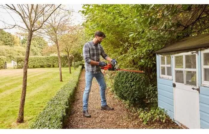 Black & Decker Juodas & Decker Gyvatvorių žirklės Juodas & Decker BEHTS501-QS; 600 W; 60 cm ilgio