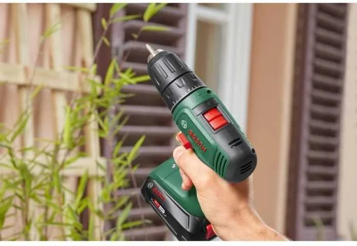 Bosch Easydrill 18V-40 su įstatytu akumuliatoriumi