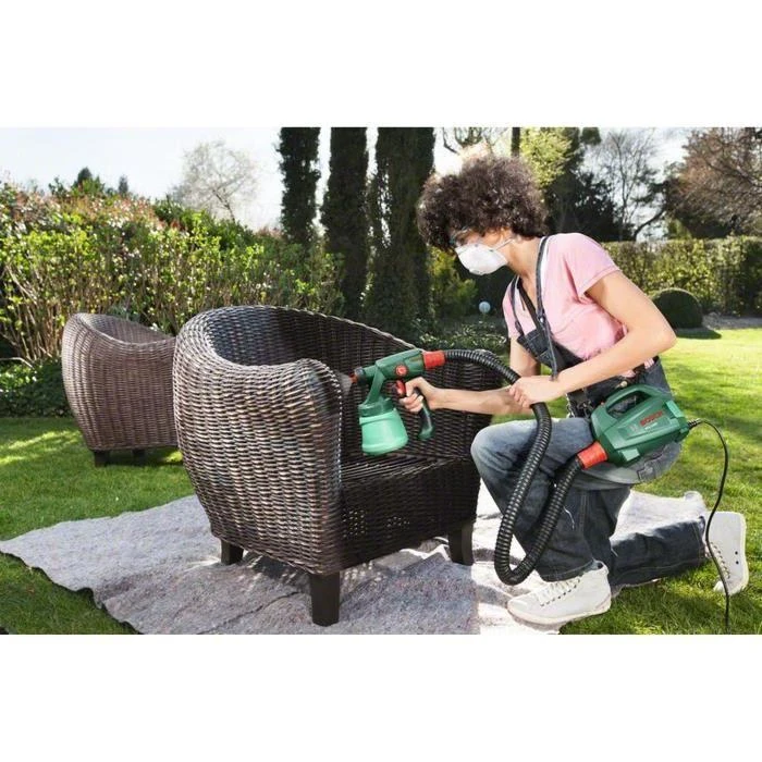 Bosch PFS 1000 dažymo pistoletas naudojamas lauke