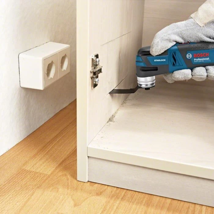 Bosch Akumuliatorinis daugiafunkcis pjoviklis GOP 12V-28, 2x3.0Ah, ACC