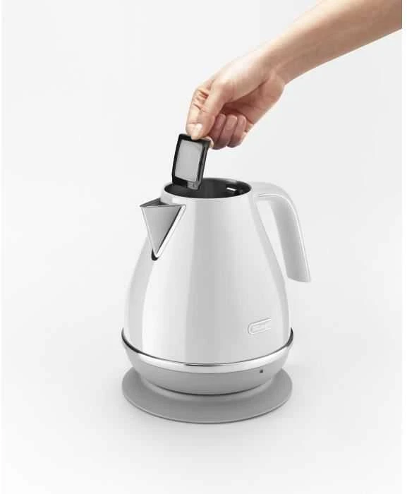 Elektrinis virdulys DeLonghi Icona Capitals 2000 W, baltas (KBOC2001.W)