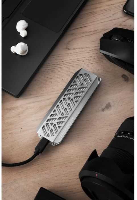 „Cooler Master Oracle Air M.2 NVME“ disko dėklas