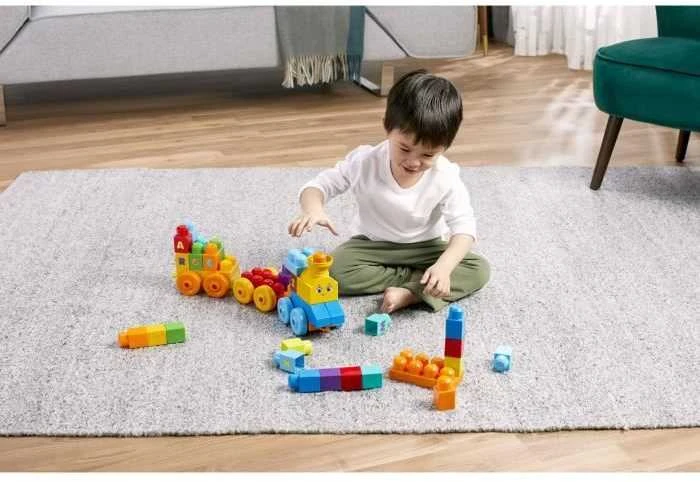 Rinkinys MEGA BLOKS ,,Grojantis traukinys" (50 det.)