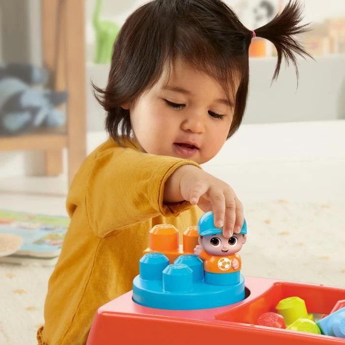 Mega Bloks rinkinys „Vagonas su ratukais ir statymo pagrindu“