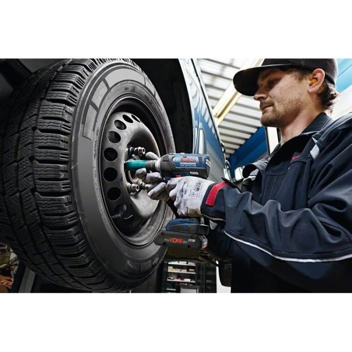  Bosch Akumuliatorius GBA 18V 2x4.0Ah ProCORE18V + kroviklis GAL 18V-40