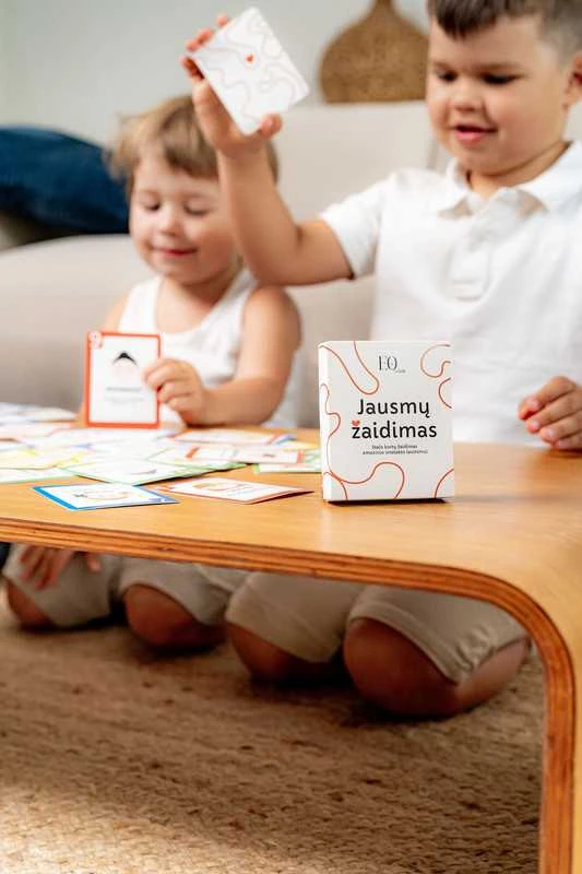 EQhub „Jausmų žaidimas“ - stalo kortų žaidimas EQ lavinimui