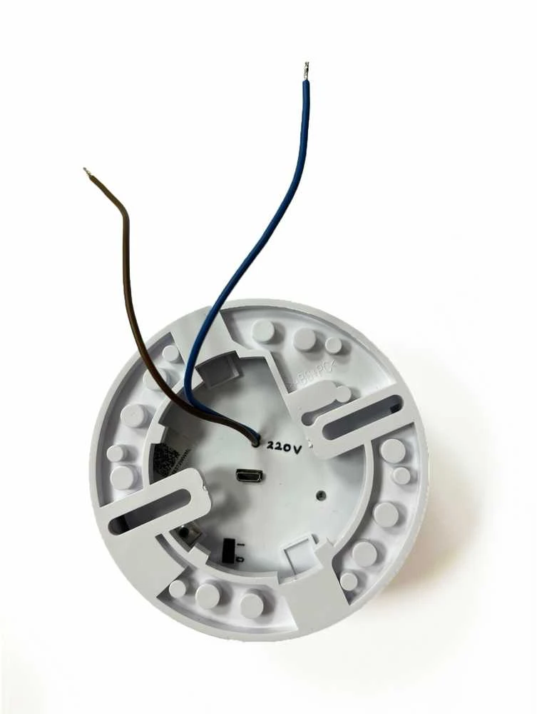 Dūmų jutiklis su WIFI kamera Plius 64GB, Maitinimo adapteriai: 12-5V (+14 Eur)