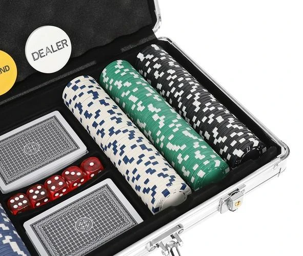 Iso Trade Pokeris – 300 žetonų rinkinys HQ lagamine