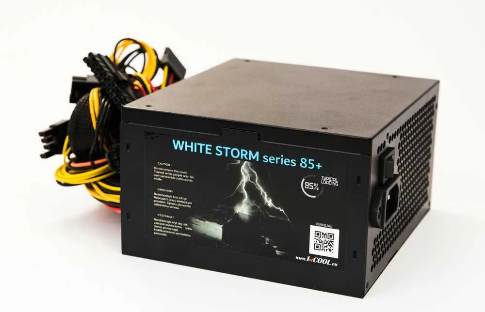 1St Cool 1stCOOL Baltas Storm 700W (ECP-700A-12-85) maitinimo šaltinis