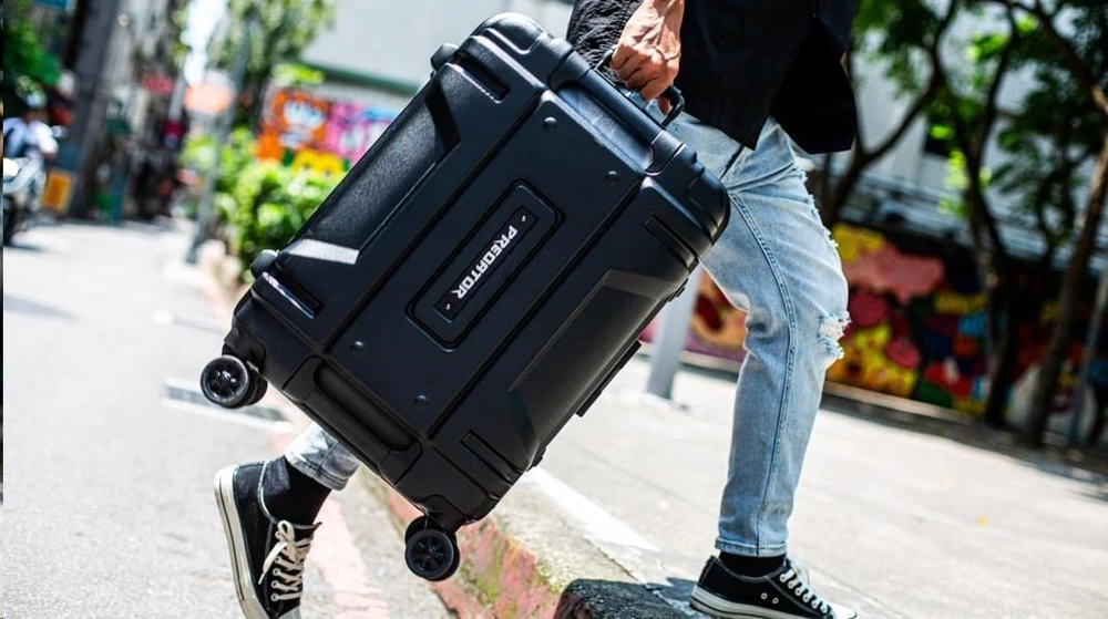 ACER Predator Robust Luggage 22" kelioninis lagaminas, polikarbonato, 54 l, TSA kodinė spyna, 2 kišenės, juodas