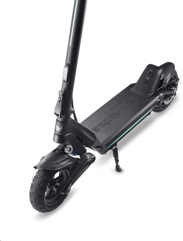 Acer Predator Thunder, Juoda